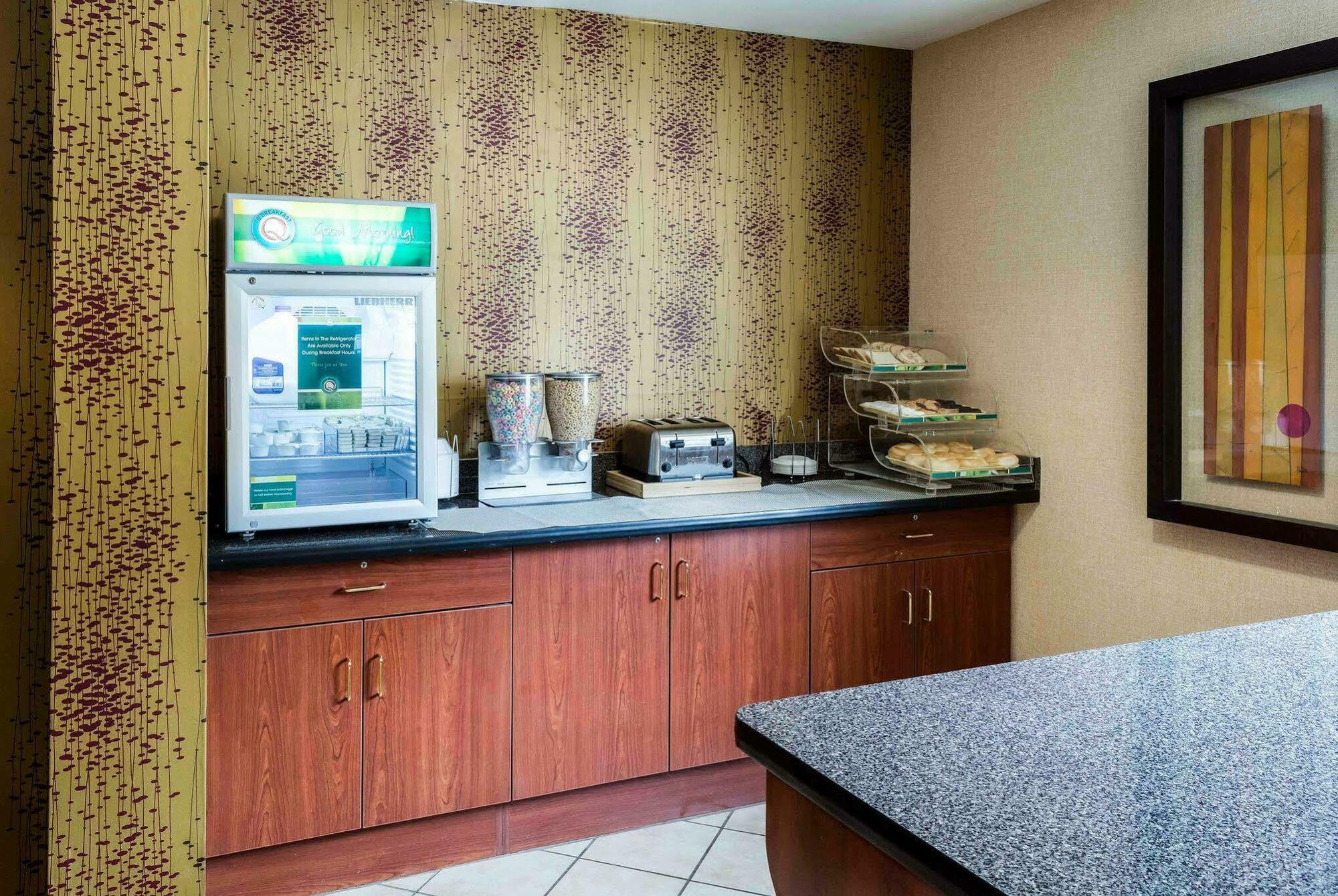 Quality Inn Chester - South Richmond Zewnętrze zdjęcie