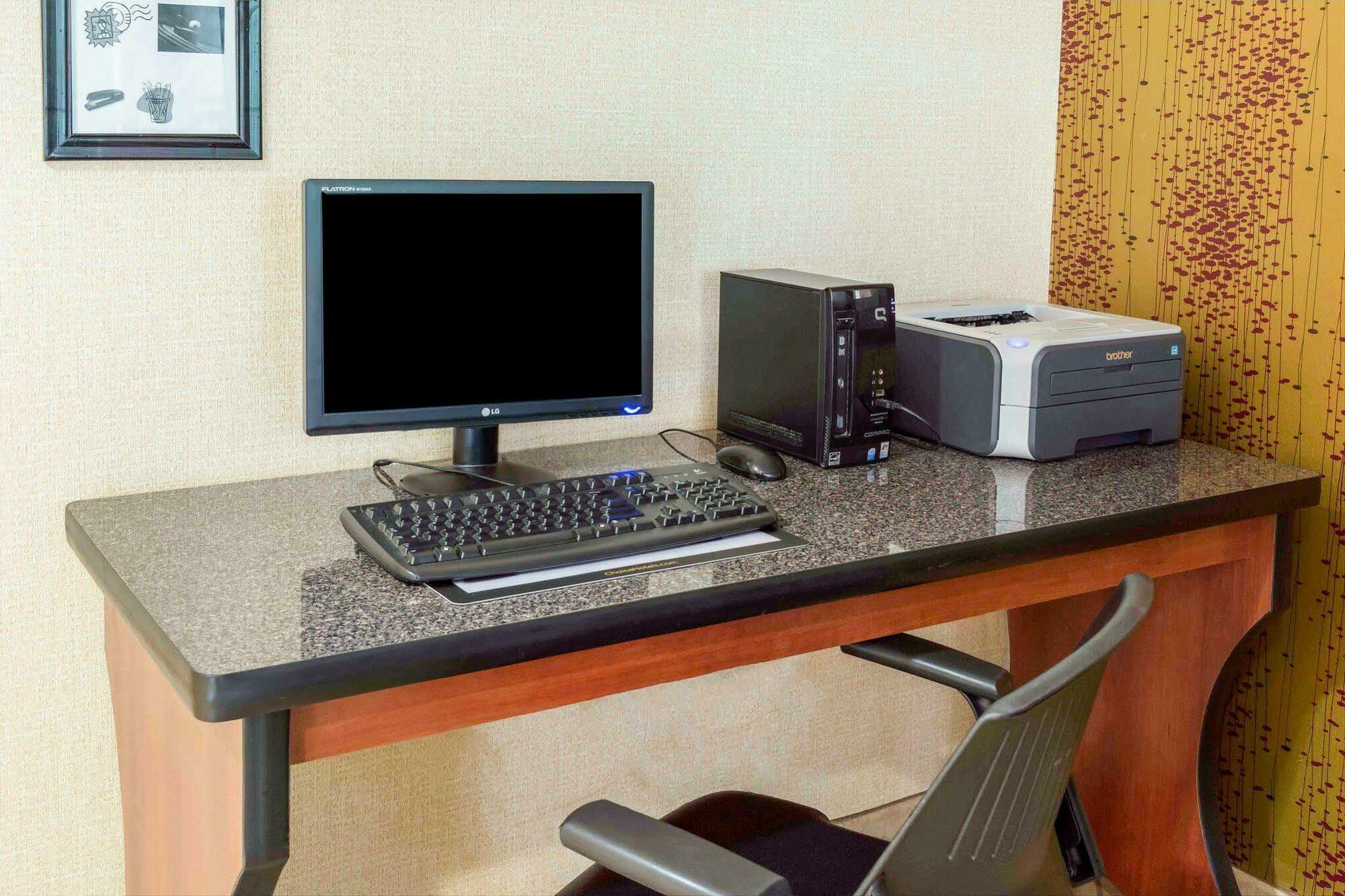 Quality Inn Chester - South Richmond Zewnętrze zdjęcie