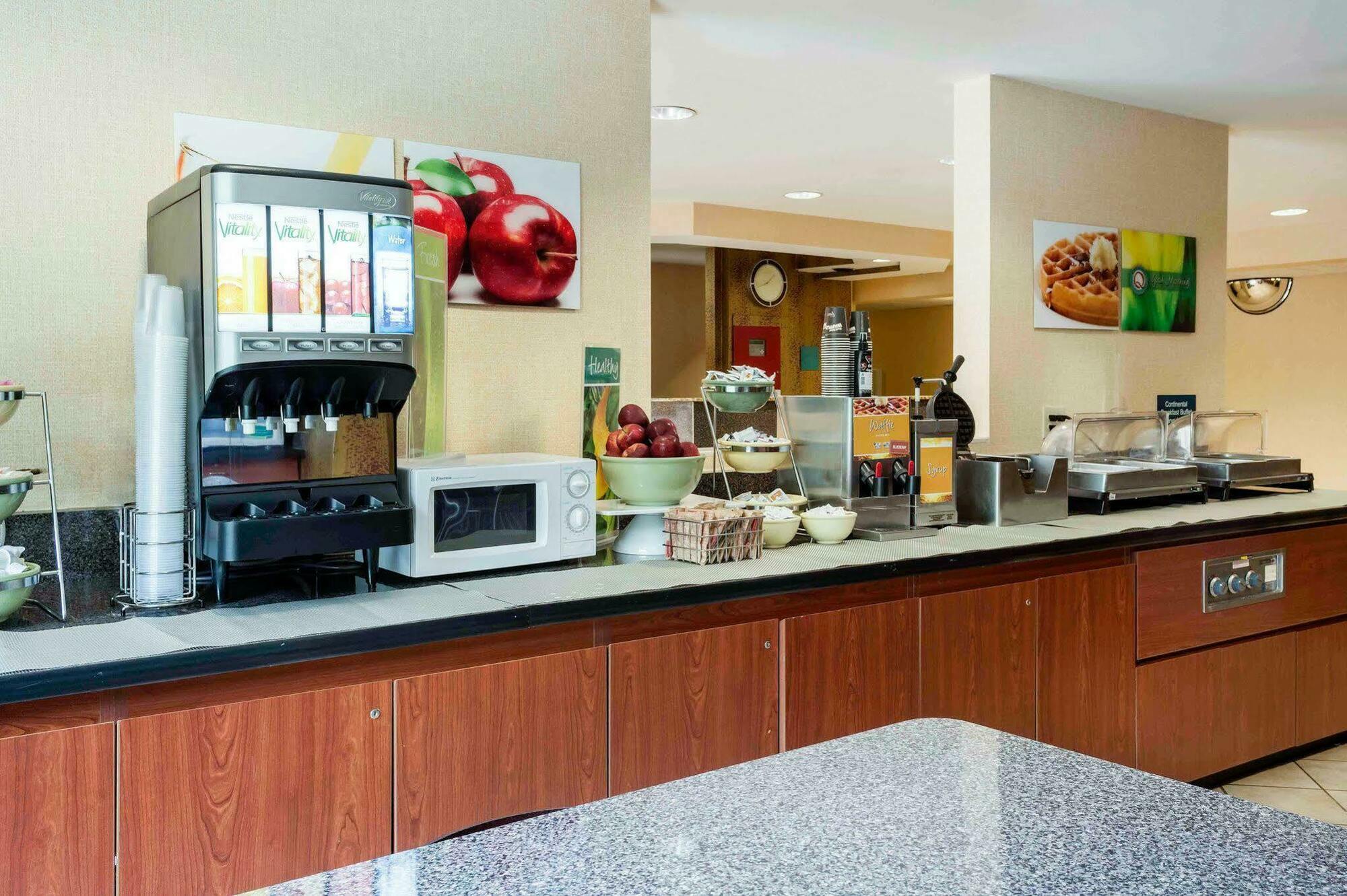 Quality Inn Chester - South Richmond Zewnętrze zdjęcie